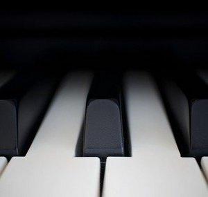 Rob Plays Piano