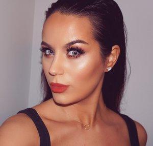 MakeUpByGio