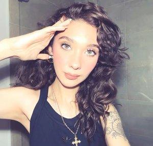 Amara Que Linda