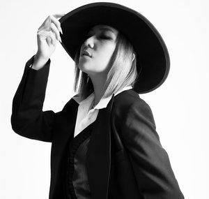 Jill Vidal衛詩