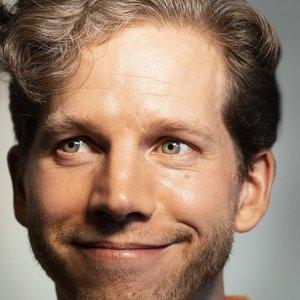 Stark Sands