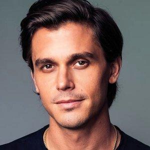Antoni Porowski